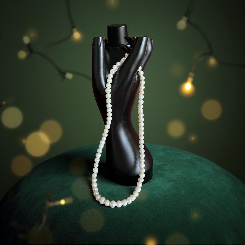 White Real Freshwater Necklace